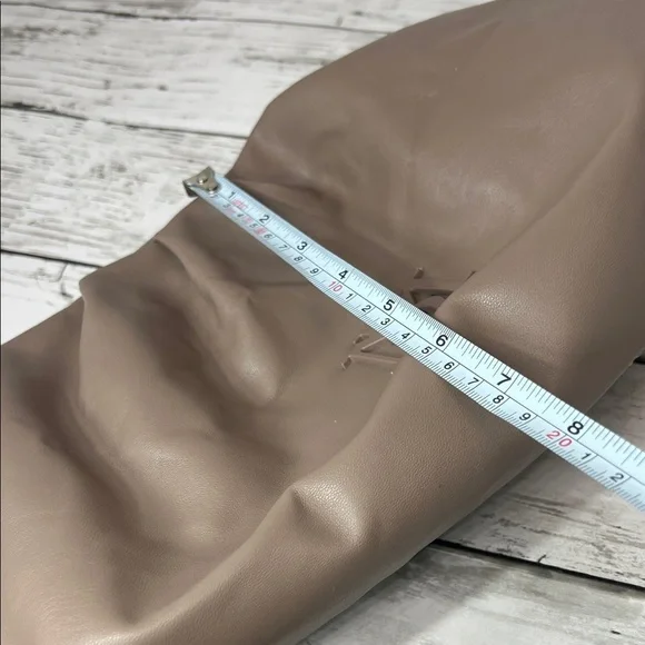 Badgley Mischka Taupe Wrapped Frame Clutch Shoulder Bag with Chunky Mauve Chain - Picture 10 of 10